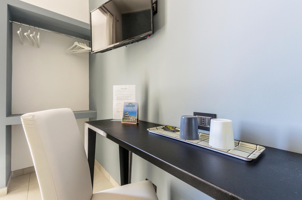 Merulana 139 Suites Rome Bagian luar foto